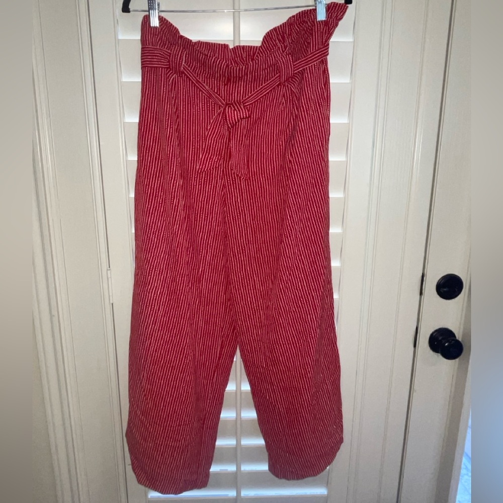 Wide legged flowy pants